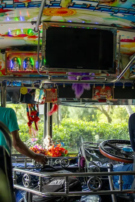 bus from haputale to lipton's seat