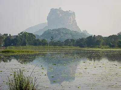 sigiriya lion rock lake